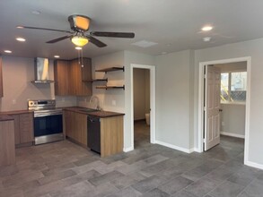 1305 Edgewood Dr in Alhambra, CA - Building Photo - Building Photo