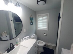 7491 W Murray Dr in Cicero, NY - Building Photo - Building Photo