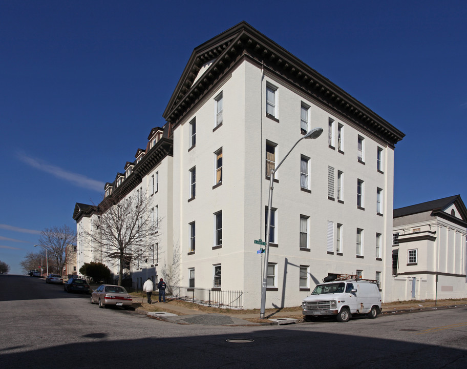 Carver Hall Apartments in Baltimore, MD - Foto de edificio