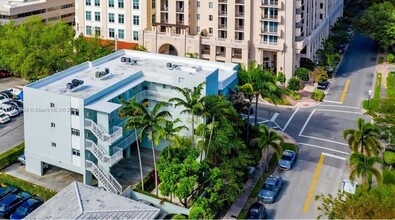 290 Navarre Ave in Coral Gables, FL - Building Photo - Building Photo