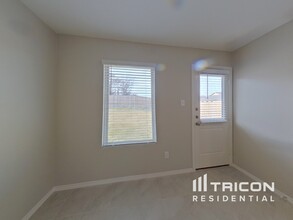 1396 Wavelet Dr in Azle, TX - Building Photo - Building Photo