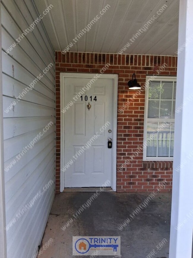 1014 Wildwood Ln in Spartanburg, SC - Building Photo - Building Photo