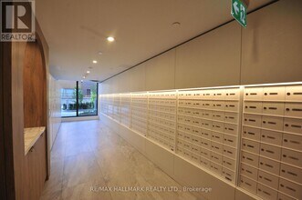 1100-1100 Sheppard Ave W in Toronto, ON - Building Photo - Building Photo