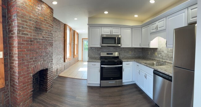 413 Grant Ave in Pittsburgh, PA - Building Photo - Building Photo