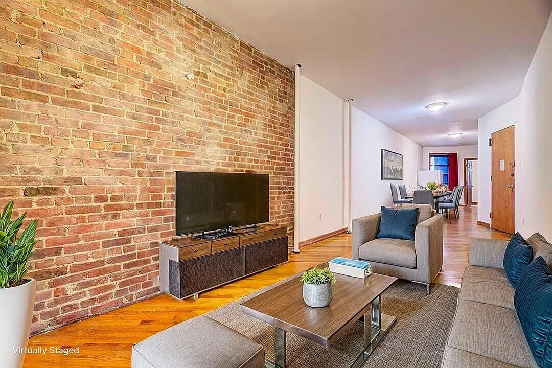 858 Tenth Avenue in New York, NY - Building Photo