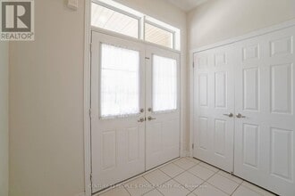 130 Orchardcroft Rd in Oakville, ON - Building Photo - Building Photo