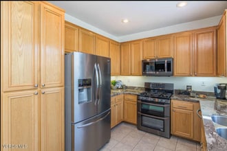 530 Bannister Way in Simi Valley, CA - Building Photo - Building Photo