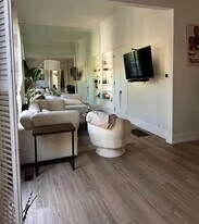 8956 Norma Pl in West Hollywood, CA - Building Photo