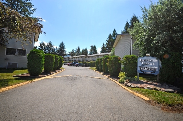 Edgewater Terrace Apartments in Kamloops, BC - Building Photo