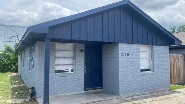 2116 Thonig Rd in Houston, TX - Building Photo - Building Photo