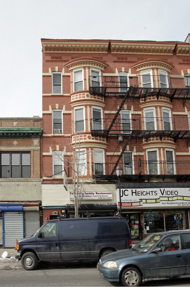 349-351 Central Ave in Jersey City, NJ - Foto de edificio - Building Photo