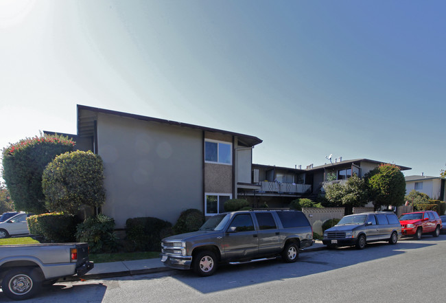 429 Studio Cir in San Mateo, CA - Building Photo - Building Photo