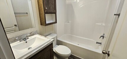 238 Magnolia Pl in Belleville, MI - Building Photo - Building Photo