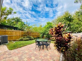 11408 Galleria Dr in Tampa, FL - Building Photo