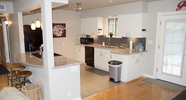 6841 E 2nd St-Unit -2 in Scottsdale, AZ - Building Photo - Building Photo