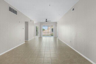 9225 Belleza Way in Ft. Myers, FL - Building Photo - Building Photo