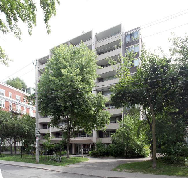 375 Brunswick Ave in Toronto, ON - Building Photo - Building Photo