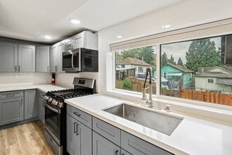 4521 S Mead St in Seattle, WA - Building Photo - Building Photo