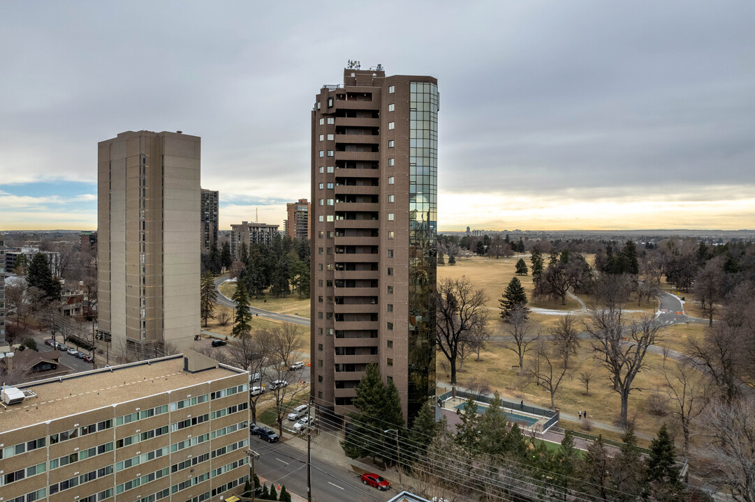 Park Towers in Denver, CO - Building Photo