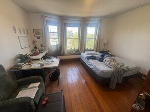 582 Cambridge St, Unit 3 in Boston, MA - Foto de edificio - Building Photo