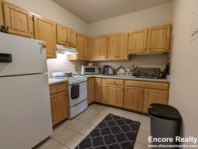 22 Brighton Ave, Unit 21-3