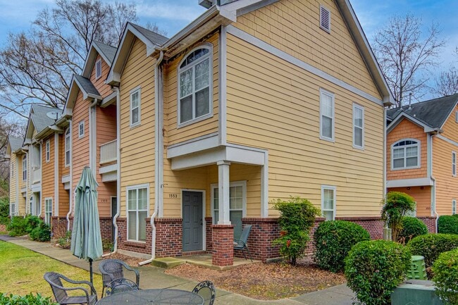 property at 1553 Pecan Ave