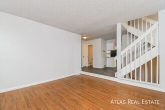 8560 Ilex Dr in Colorado Springs, CO - Foto de edificio - Building Photo