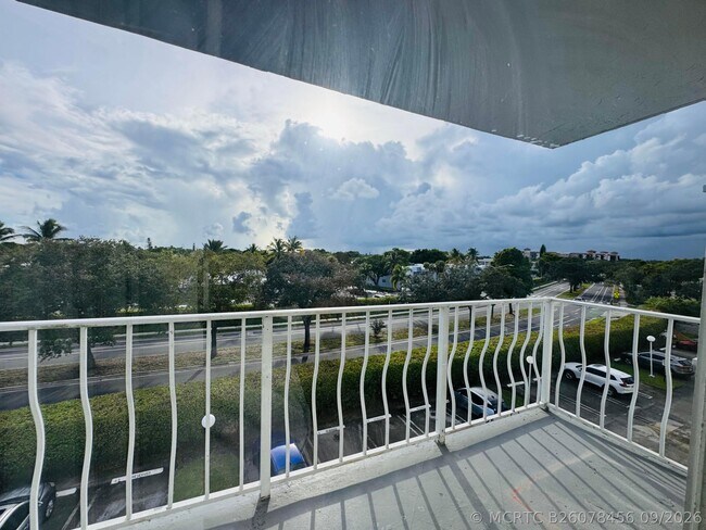 property at 500 Executive Center Dr