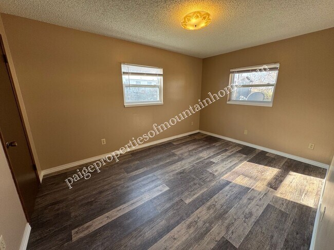 1842 Buzzard Roost Rd in Mountain Home, AR - Building Photo - Building Photo