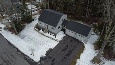 3 Crystal Ln in Cumberland, ME - Building Photo - Building Photo