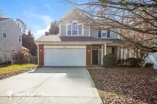 6039 Shining Oak Ln in Charlotte, NC - Building Photo