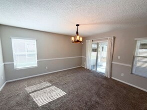 125 Fairway Ct in Bunnell, FL - Foto de edificio - Building Photo