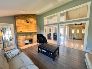 46 Mark Dr in Hawthorn Woods, IL - Building Photo - Building Photo