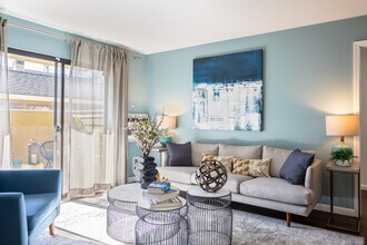 Heritage Village in Fremont, CA - Foto de edificio - Interior Photo