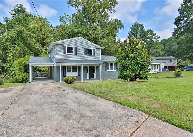 property at 890 Kings Grant Dr NW
