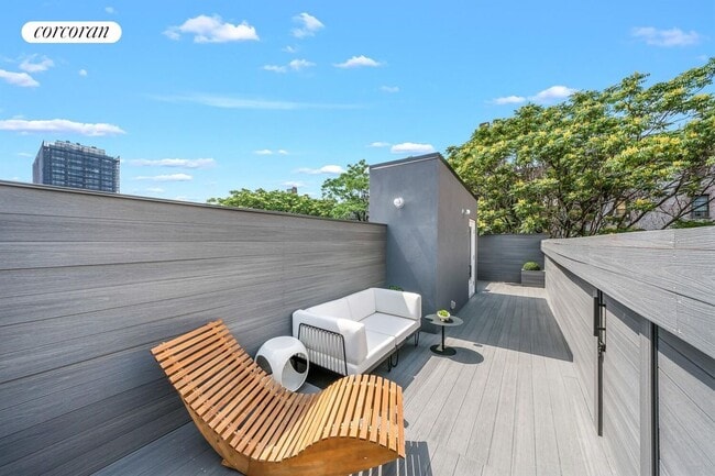 158 W 136th St in New York, NY - Foto de edificio - Building Photo