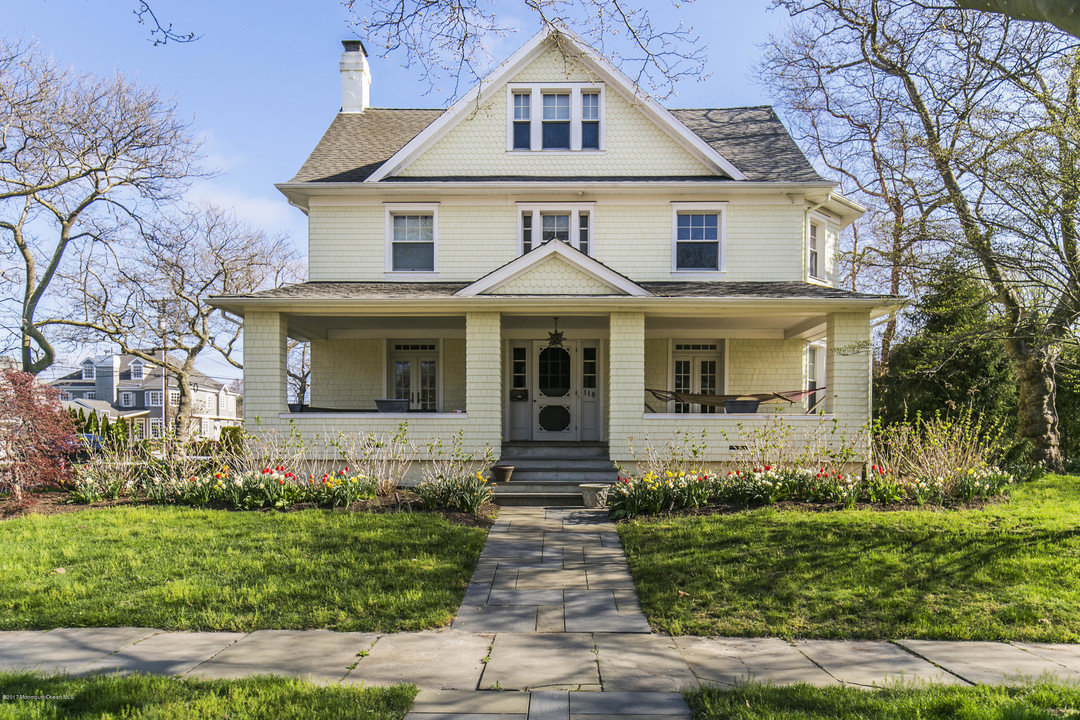 118 Madison Ave in Spring Lake, NJ - Building Photo