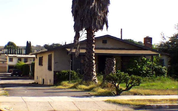 516 E Newmark Ave in Monterey Park, CA - Foto de edificio