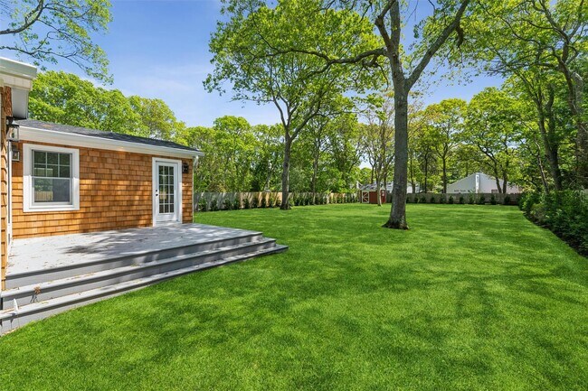 68 Rogers Ave in Westhampton Beach, NY - Building Photo - Building Photo