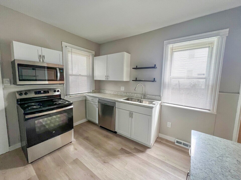 422 Seward St in Rochester, NY - Building Photo