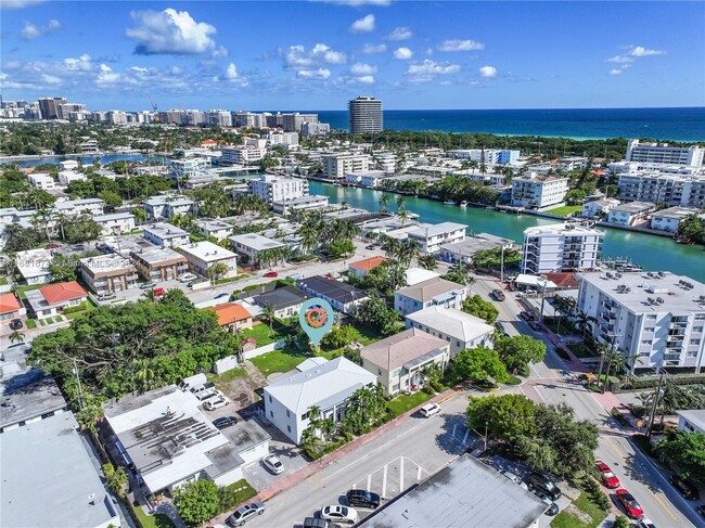 725 81st St, Unit 3 in Miami Beach, FL - Foto de edificio - Building Photo