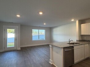 105 S Grassland Rd in Surf City, NC - Building Photo - Building Photo