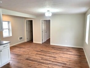 909 Harmony Ave in New Brighton, PA - Building Photo - Building Photo