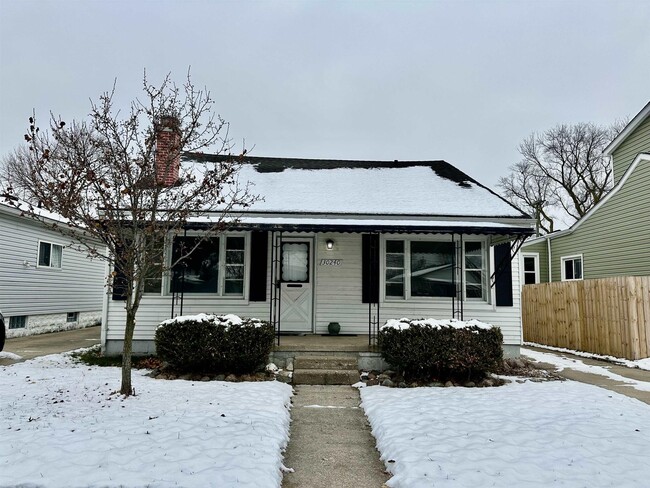 30240 Groveland St in Madison Heights, MI - Building Photo - Building Photo