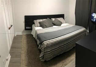 8420 Byron Ave in Miami Beach, FL - Building Photo - Building Photo