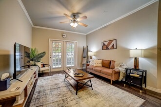 Azul Apartment Homes in San Antonio, TX - Building Photo - Building Photo