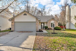 12126 Blue Springs Ln in Fishers, IN - Building Photo