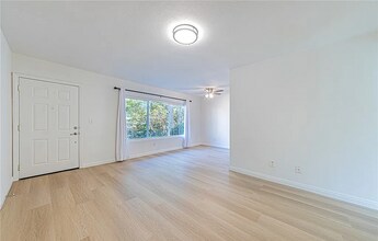 1490 W Lambert Rd in La Habra, CA - Building Photo - Building Photo