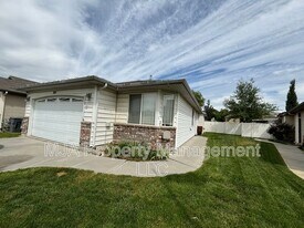 212 Caleb Dr in North Salt Lake, UT - Building Photo