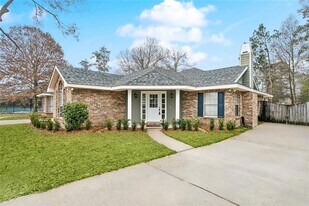 405 Bon Temps Roule in Mandeville, LA - Building Photo